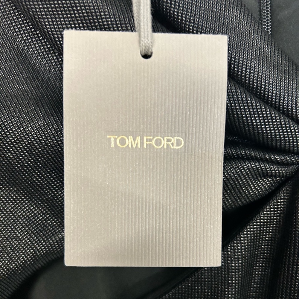 Tom Ford One Shoulder Black gown - Picture 7 of 10